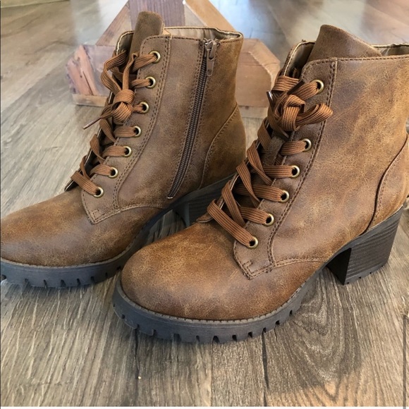 “Don’t Tread On Me” Combat Boots - Picture 4 of 8